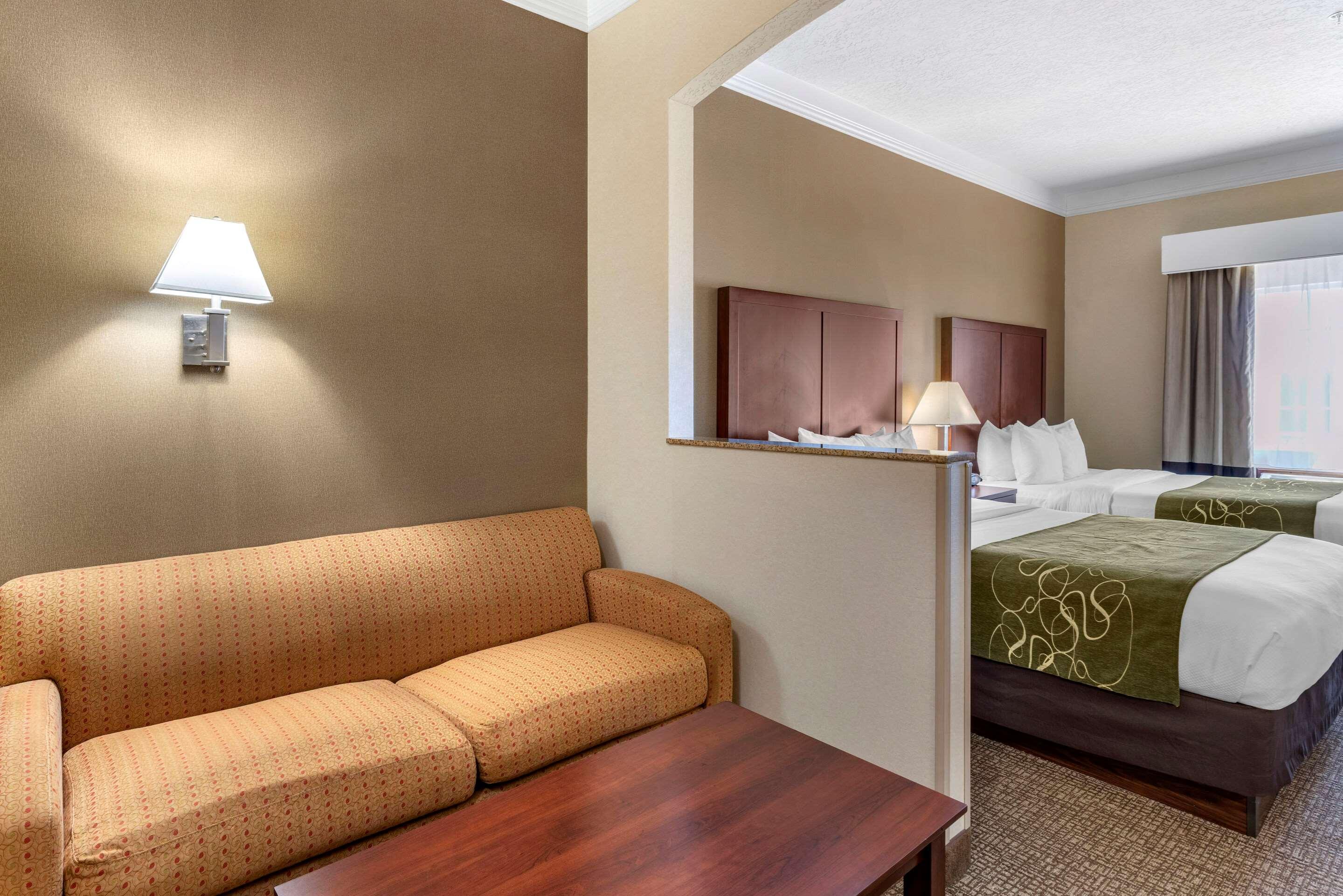Comfort Suites Linn County Fairground And Expo Albany Exterior photo