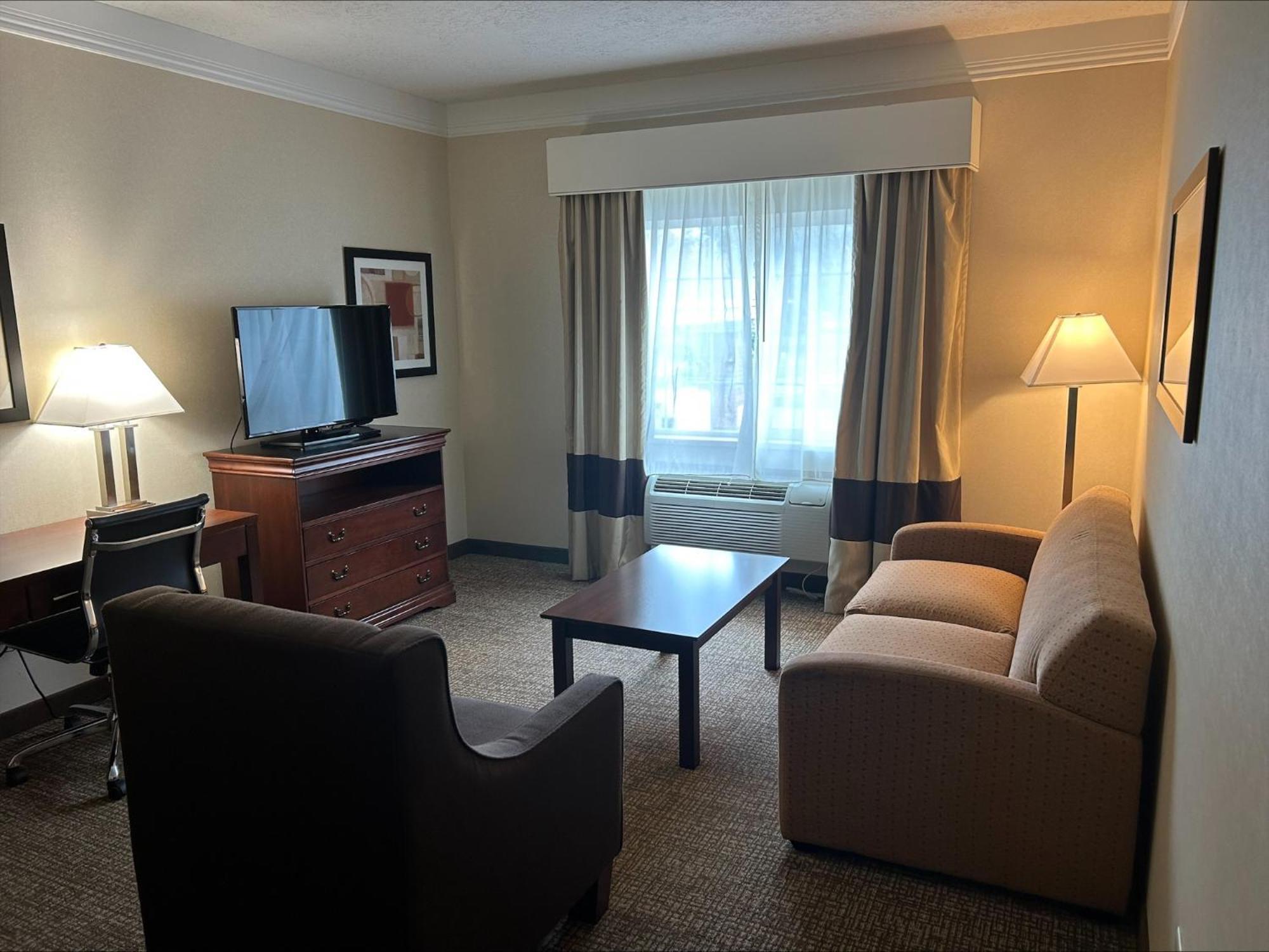 Comfort Suites Linn County Fairground And Expo Albany Exterior photo